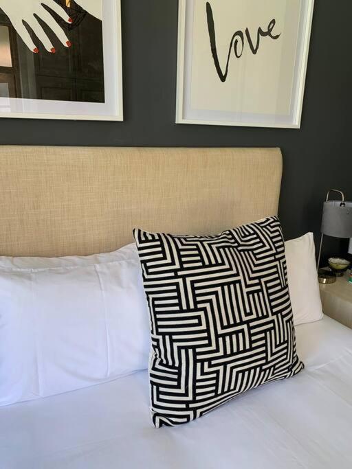 1-Bedroom Sea Point Gem - Perfect Location! Кейптаун Екстериор снимка